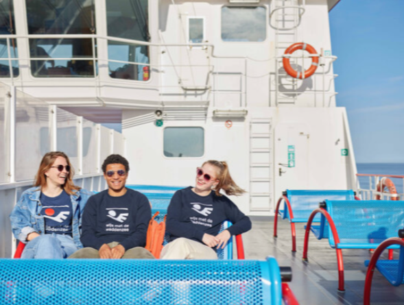 Sweaters Wijs met de Waddenzee - Sweater &ndash; Wijs met de waddenzee &ndash; Marine blauw &ndash; unisex &ndash; kleding