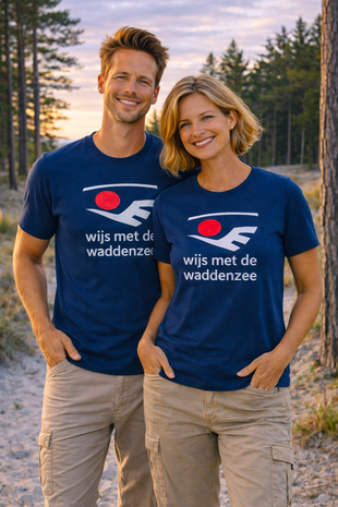 Thomas en Anne Wijs met de waddenzee T-shirt
